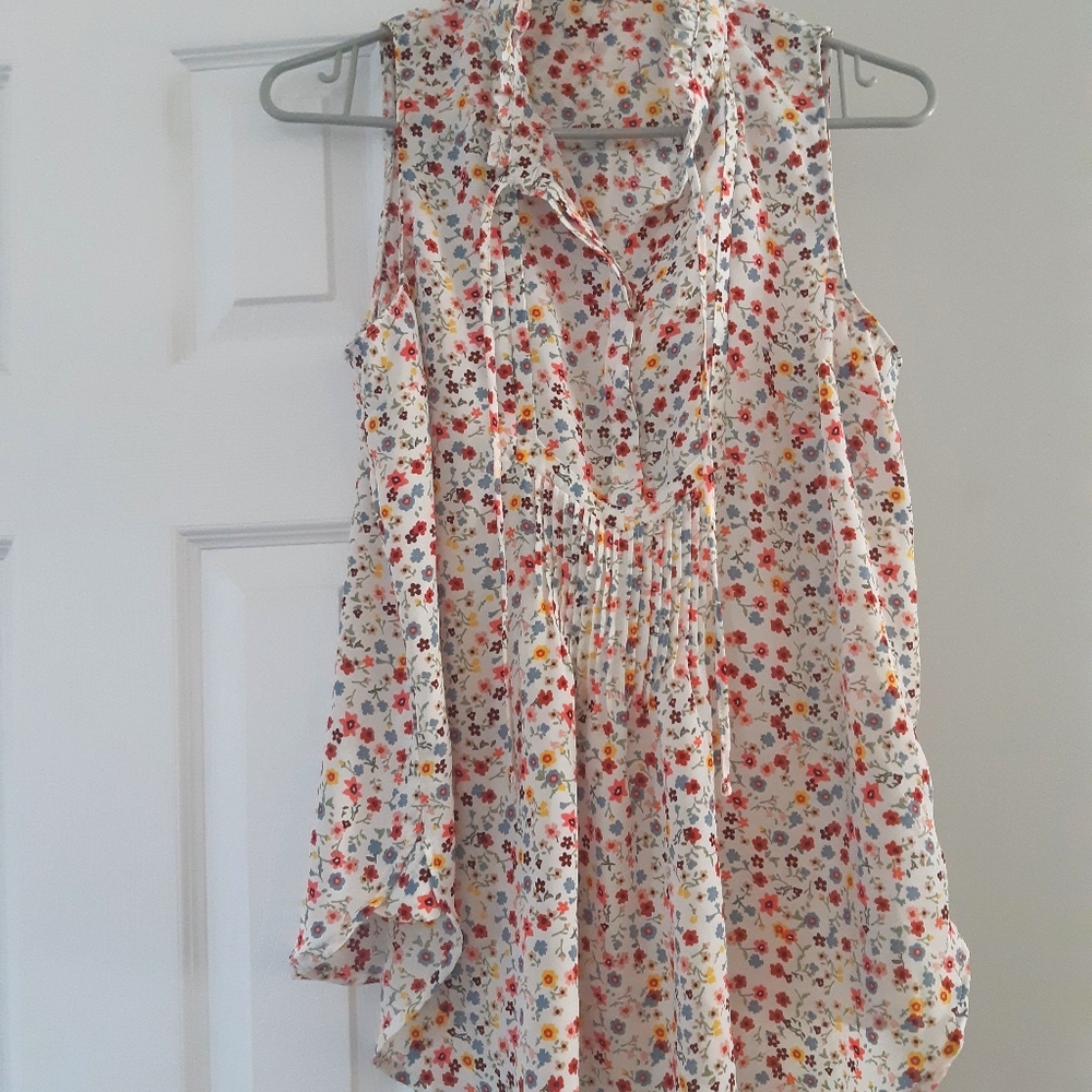 Gap maternity top